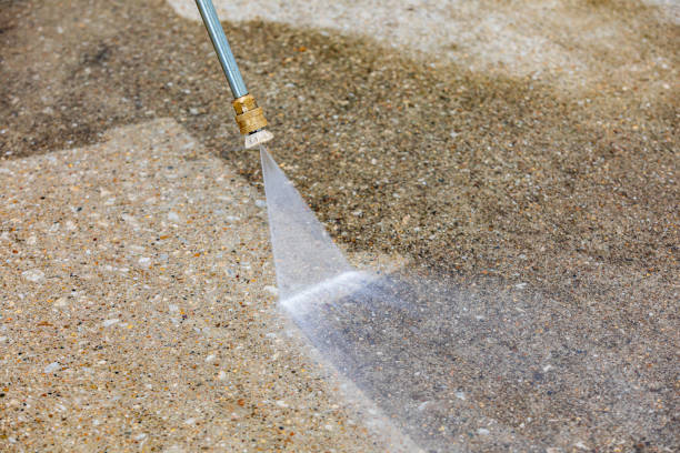 Best Warehouse Cleaning  in Dilley, TX